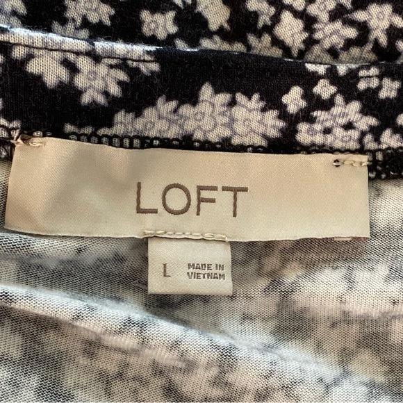Loft Black and White Floral Split Sleeve Top - Picture 5 of 6